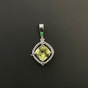 Brand new sterling silver necklace